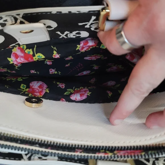 Betsey Johnson White Embossed Skull Tote - Picture 6 of 8